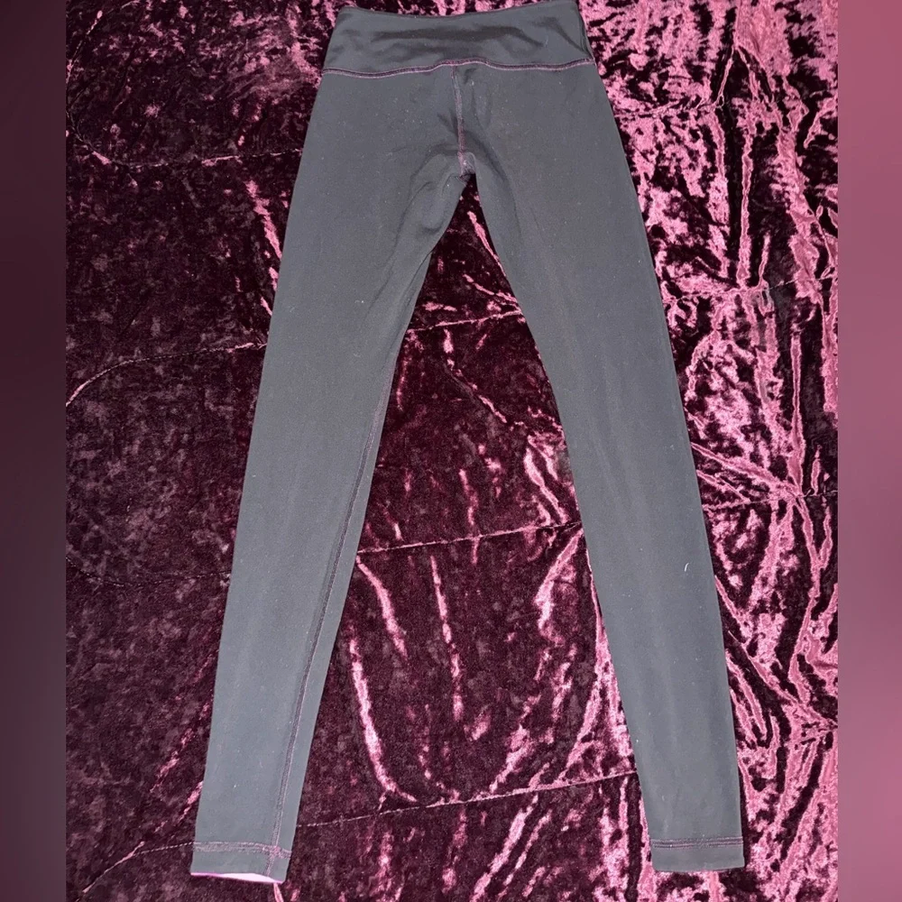 Lululemon Wunder Under Luon Reversible Leggings Black & Raspberry Pink Size 6